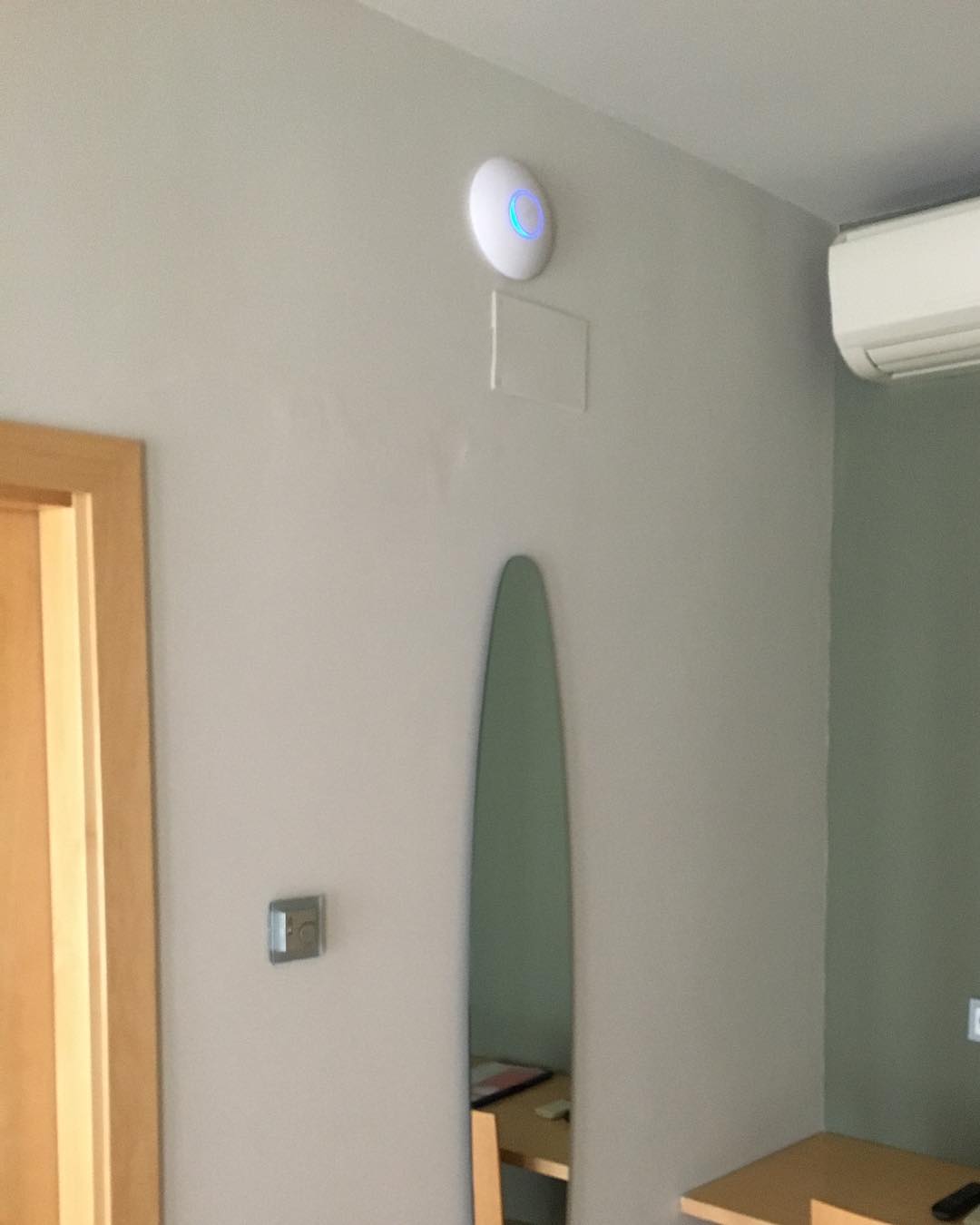 punto acceso ubiquiti instalado