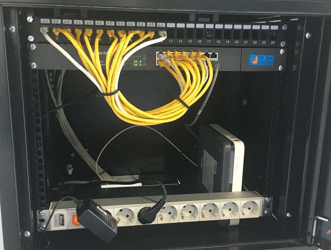 rack red lan local